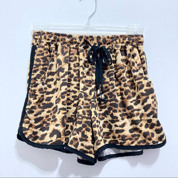 Women’s Cheetah Leopard Animal Print Shorts - Picture 3 of 9